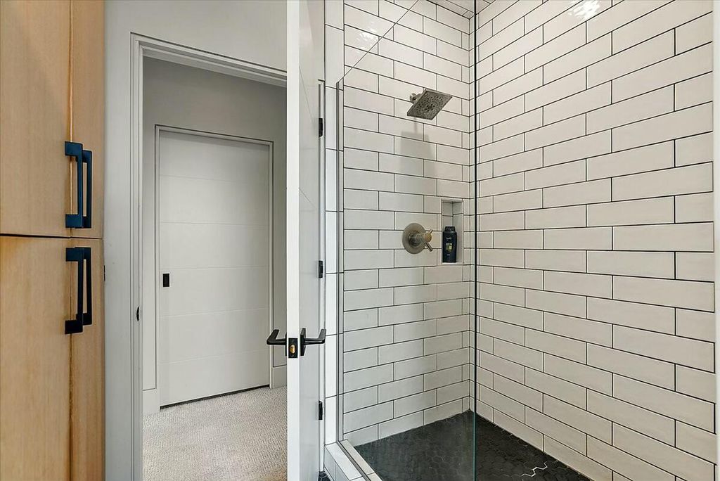 listing image 55