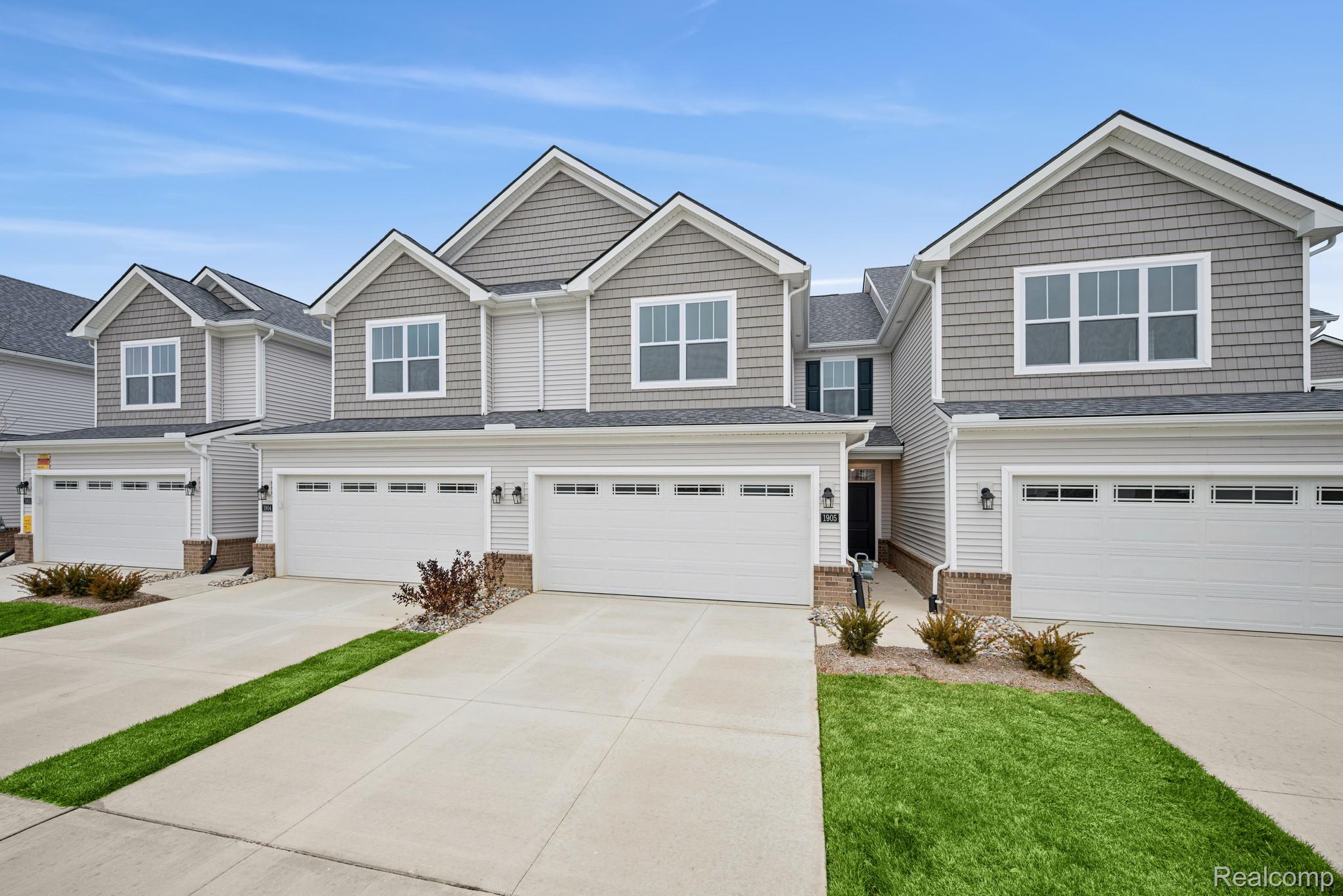 1905 Salt Springs Drive