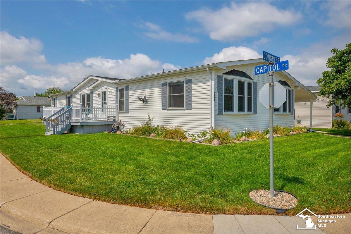 6682 Congress Street