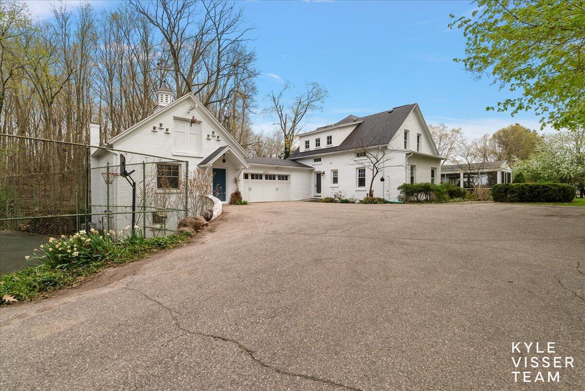2630 Reeds Lake Court SE