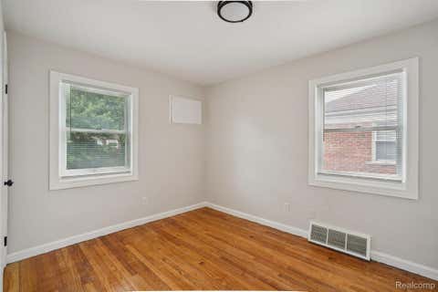 Tiny photo for 15237 Warwick Avenue, Allen Park City, MI 48101 (MLS # 20261066820)