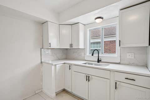 Tiny photo for 15237 Warwick Avenue, Allen Park City, MI 48101 (MLS # 20261066820)