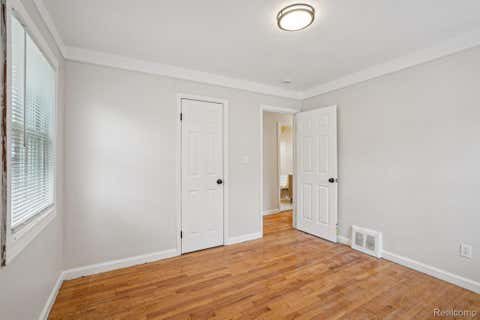 Tiny photo for 15237 Warwick Avenue, Allen Park City, MI 48101 (MLS # 20261066820)
