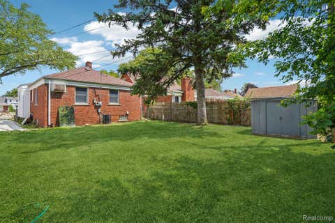 Tiny photo for 15237 Warwick Avenue, Allen Park City, MI 48101 (MLS # 20261066820)