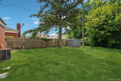 Tiny photo for 15237 Warwick Avenue, Allen Park City, MI 48101 (MLS # 20261066820)