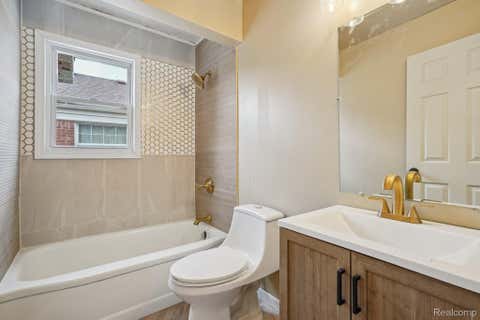 Tiny photo for 15237 Warwick Avenue, Allen Park City, MI 48101 (MLS # 20261066820)