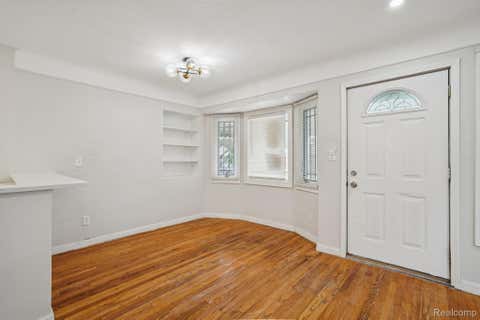 Tiny photo for 15237 Warwick Avenue, Allen Park City, MI 48101 (MLS # 20261066820)