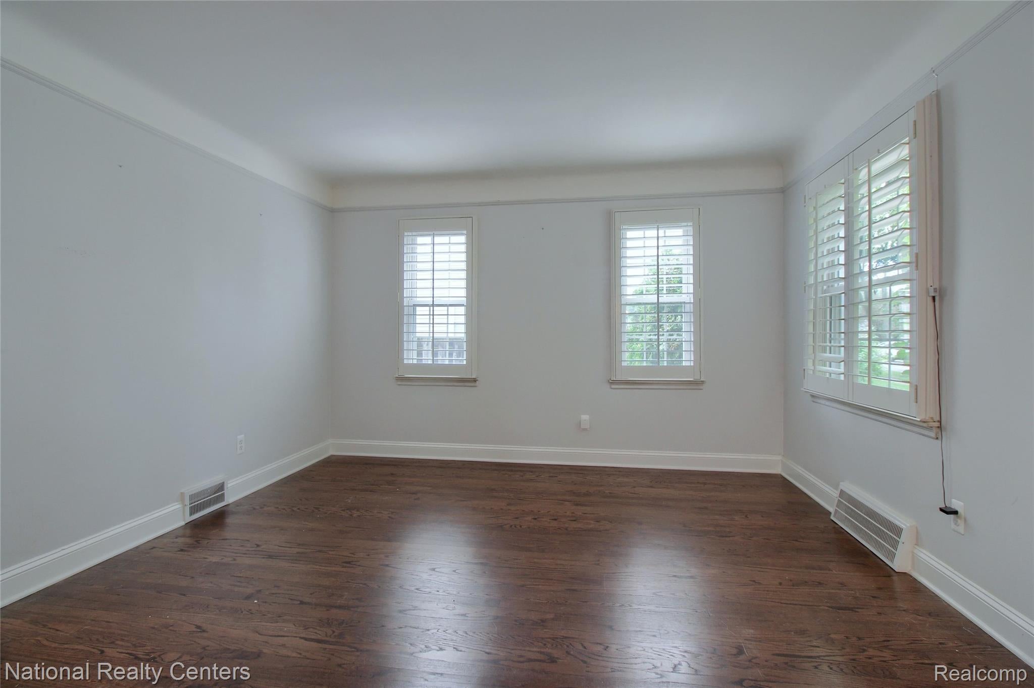 2463 Cummings Avenue