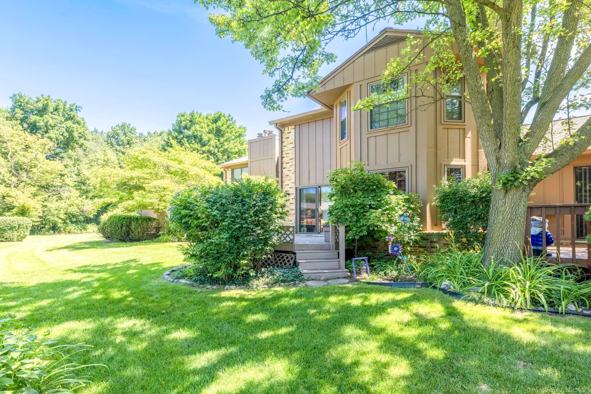 1832 Burning Bush Court