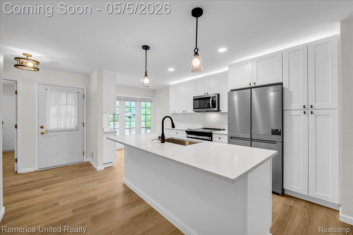 4605 Golf View Drive