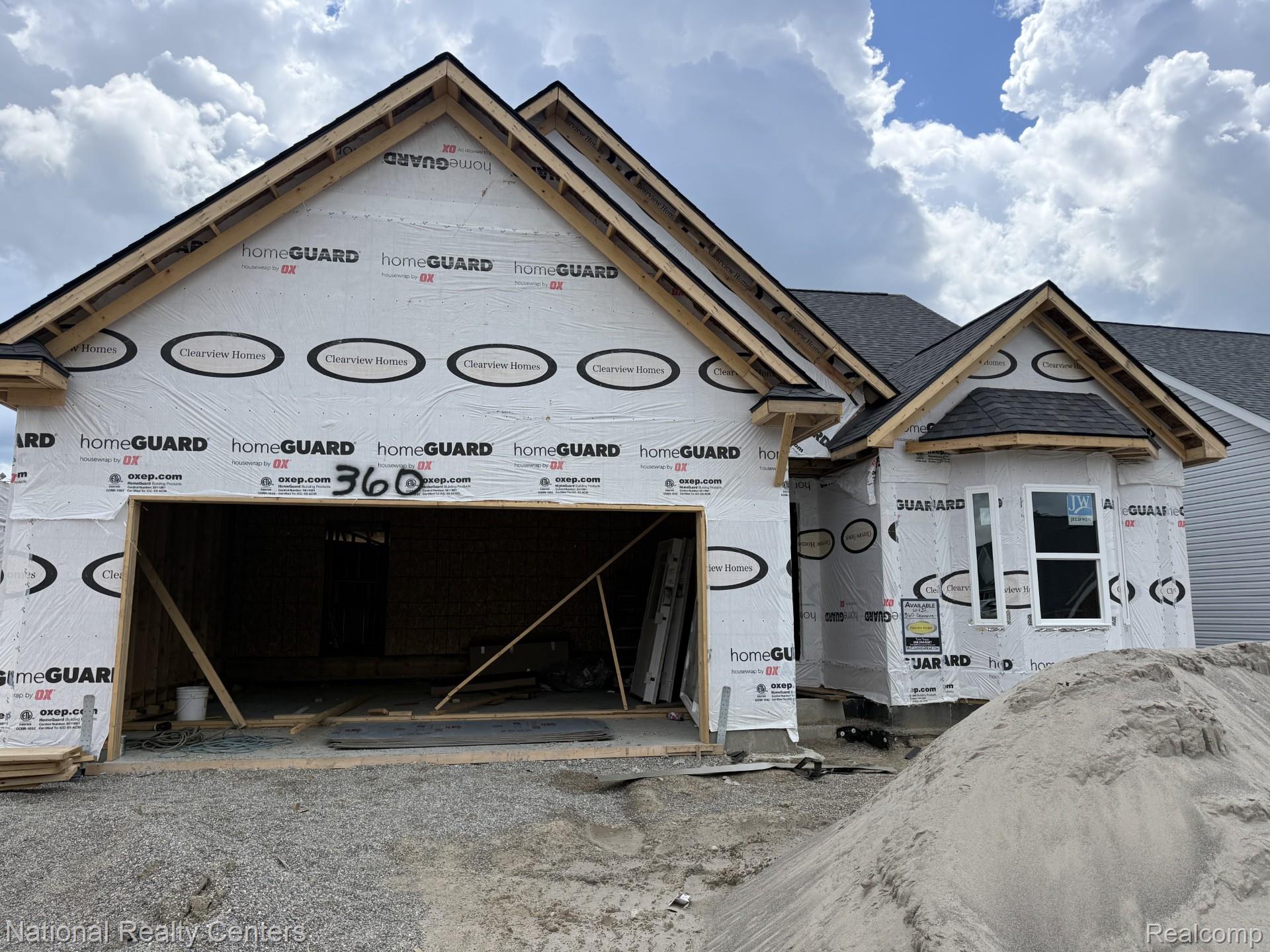 360 Devonshire Drive 32