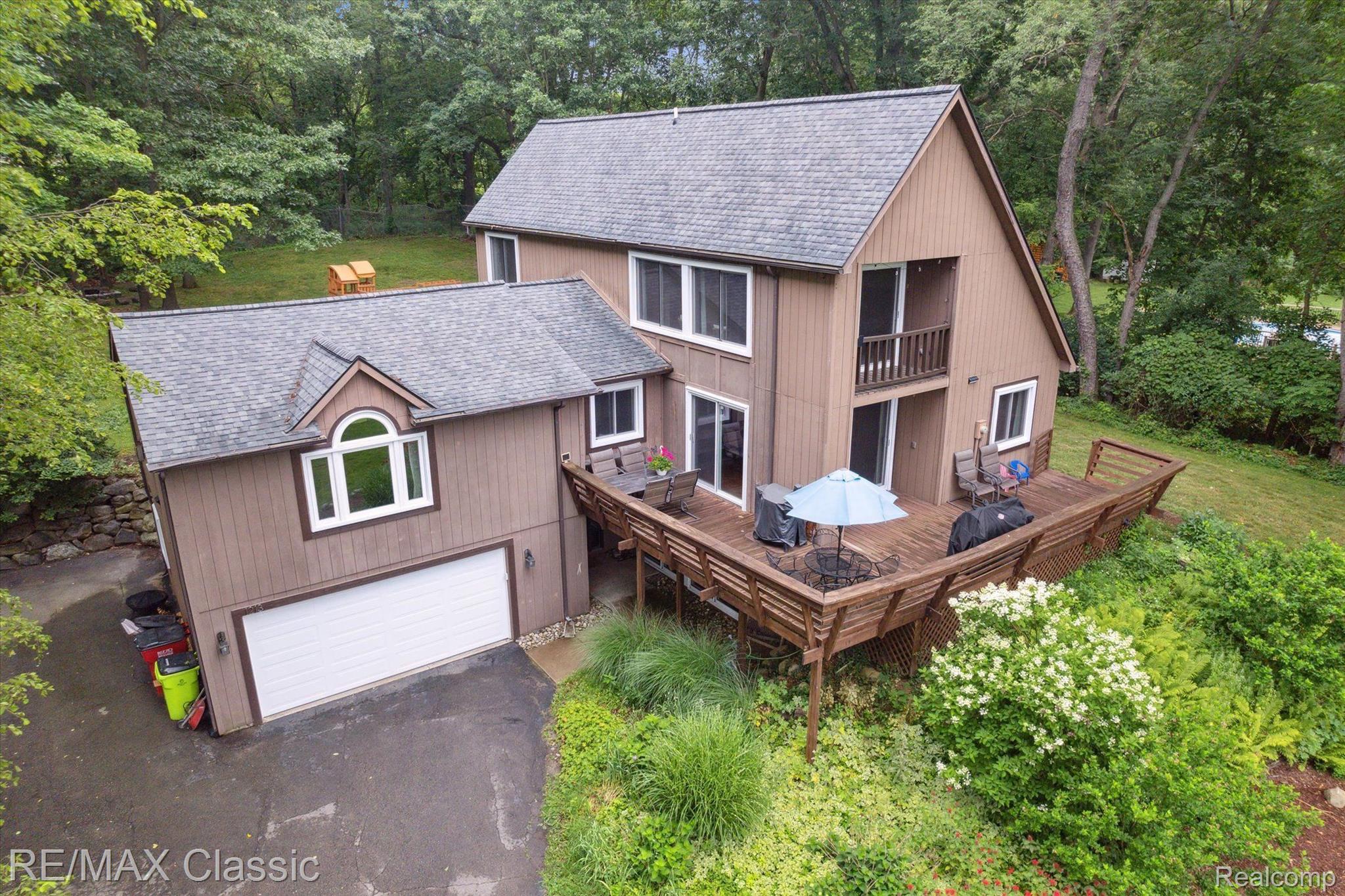 1213 PINE RIDGE Road