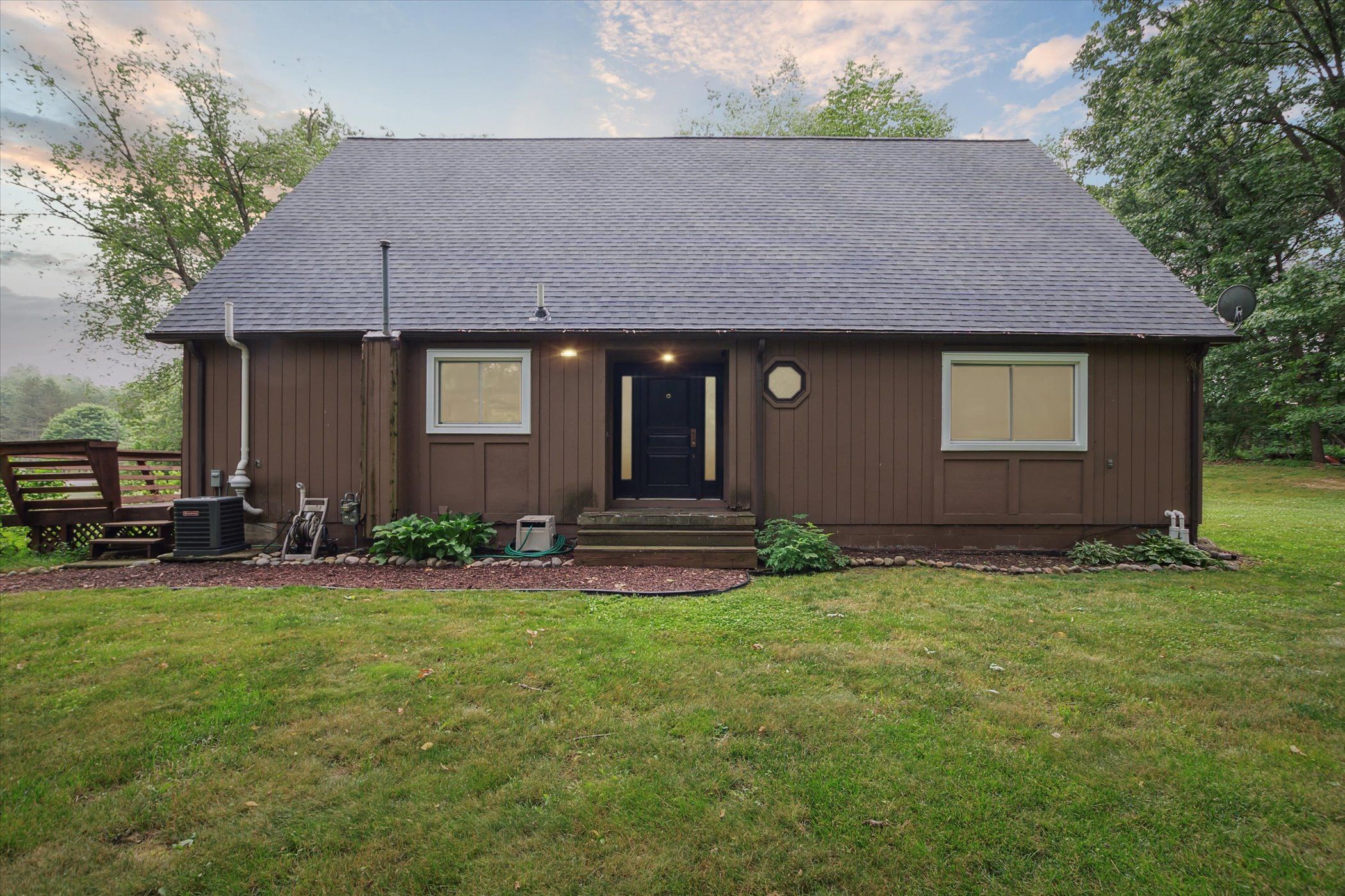 1213 PINE RIDGE Road
