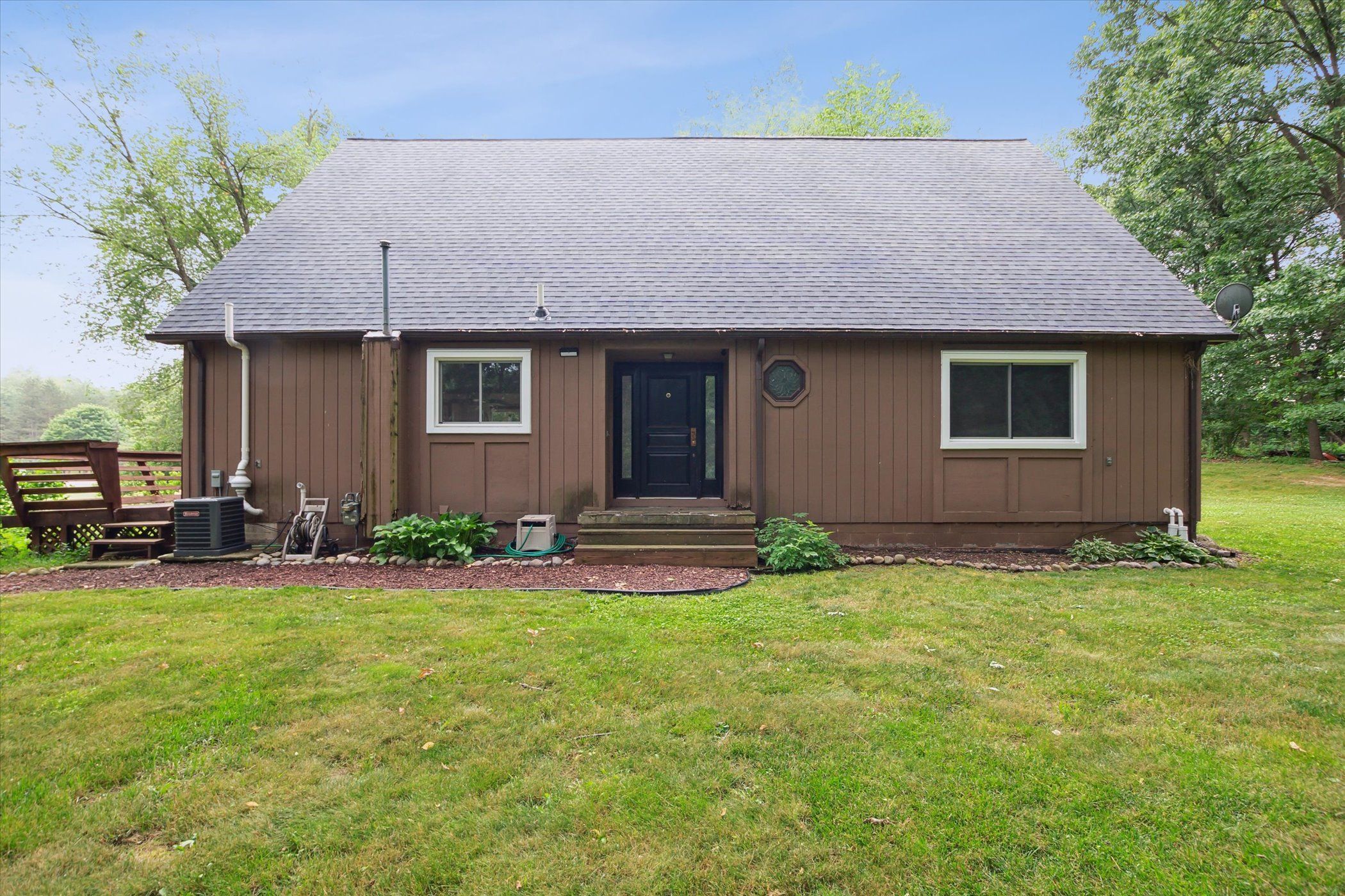 1213 PINE RIDGE Road