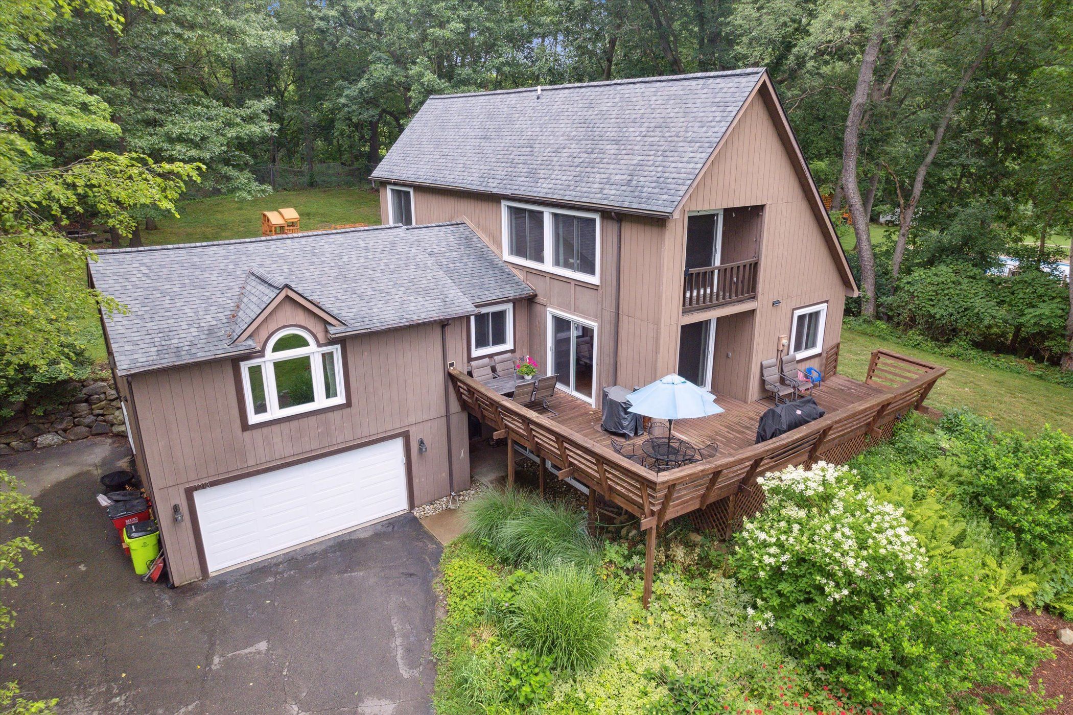1213 PINE RIDGE Road