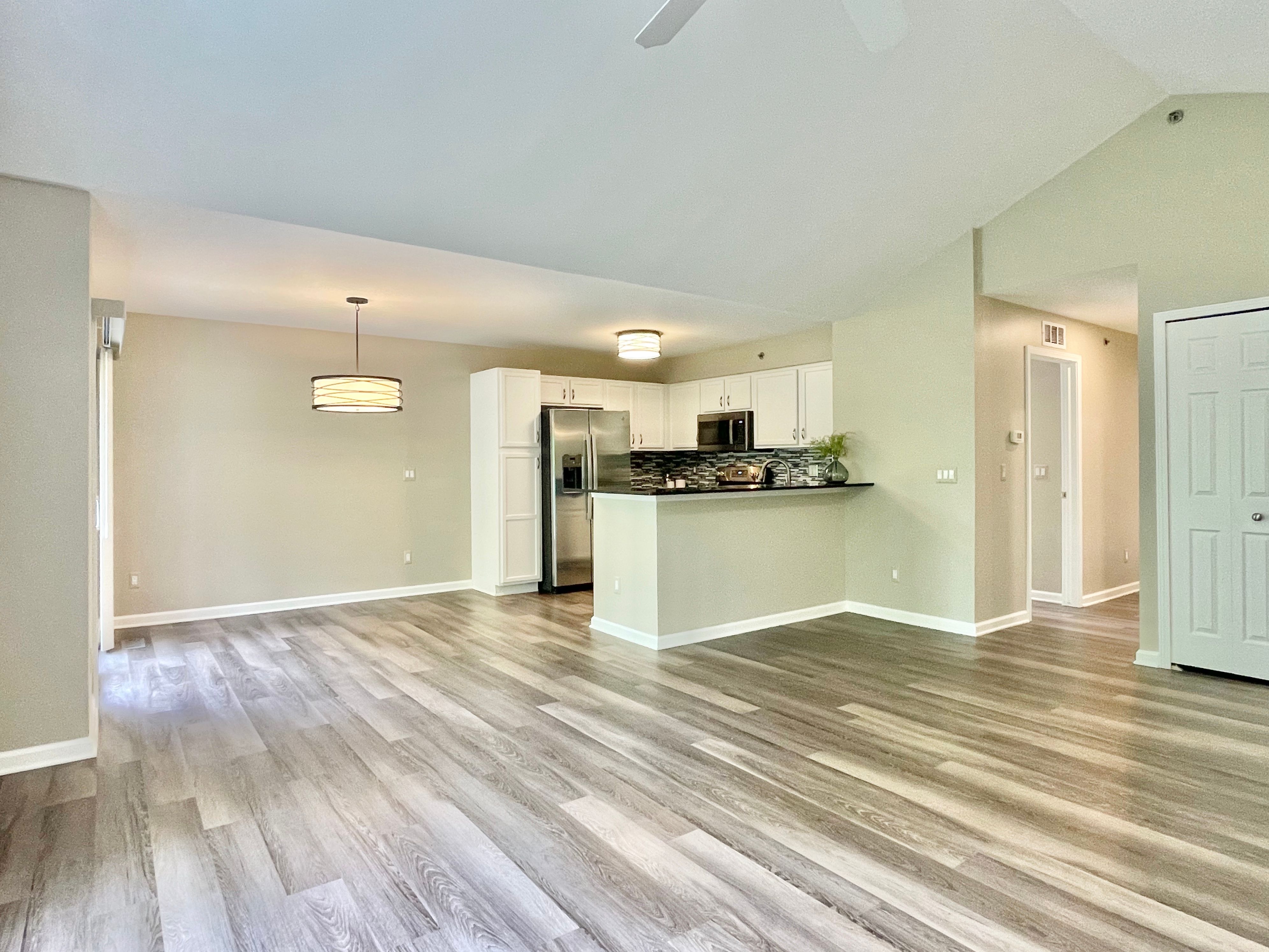 Rochester City, Michigan 48307, United States, 2 Bedrooms Bedrooms, ,2 BathroomsBathrooms,Residential,Pending,132498