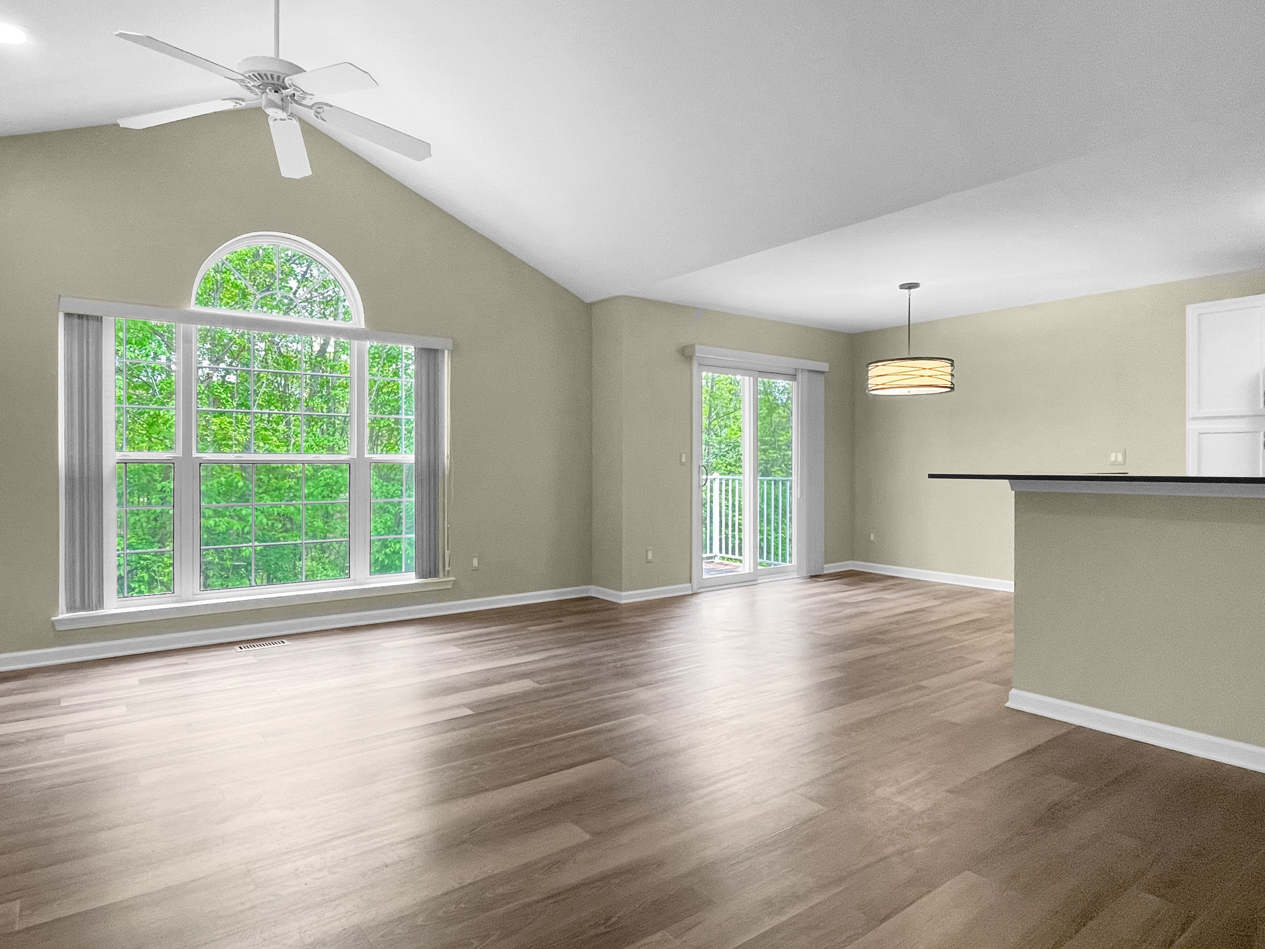 Rochester City, Michigan 48307, United States, 2 Bedrooms Bedrooms, ,2 BathroomsBathrooms,Residential,Pending,132498