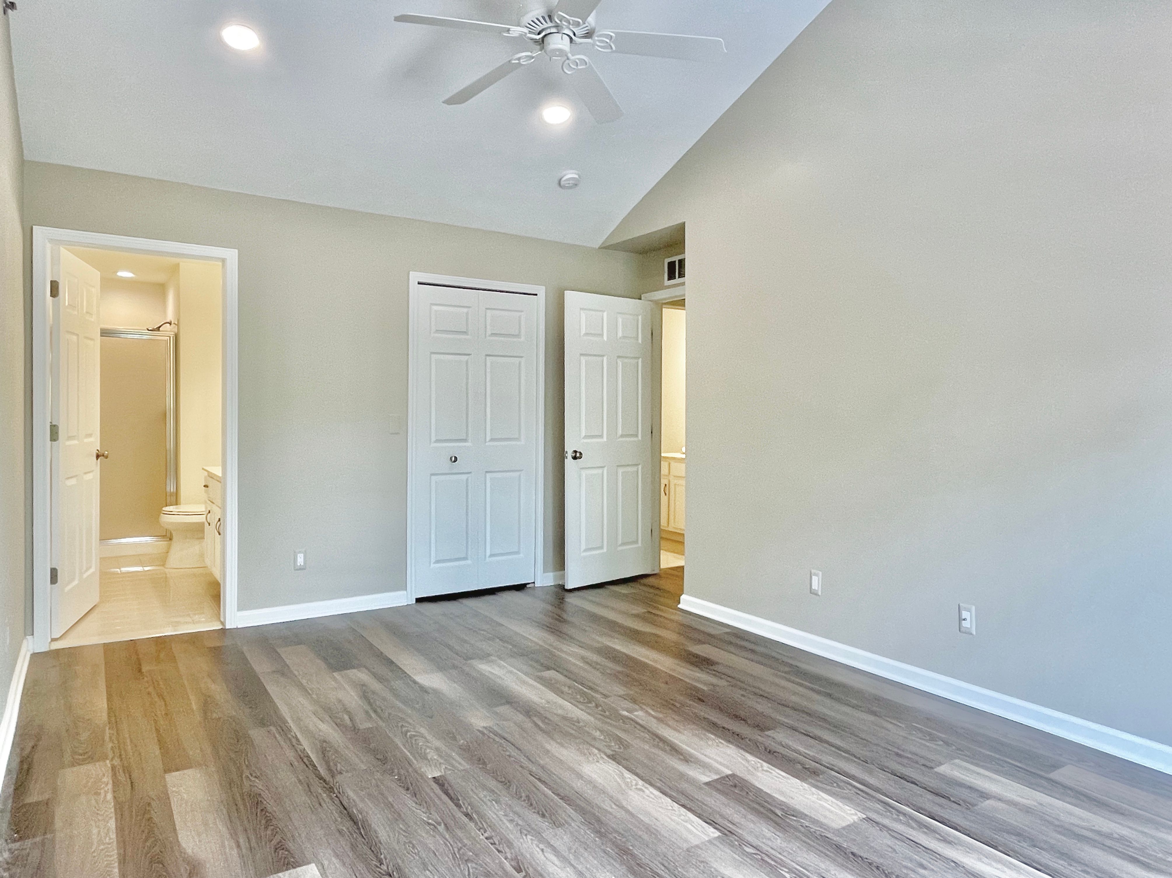 Rochester City, Michigan 48307, United States, 2 Bedrooms Bedrooms, ,2 BathroomsBathrooms,Residential,Pending,132498