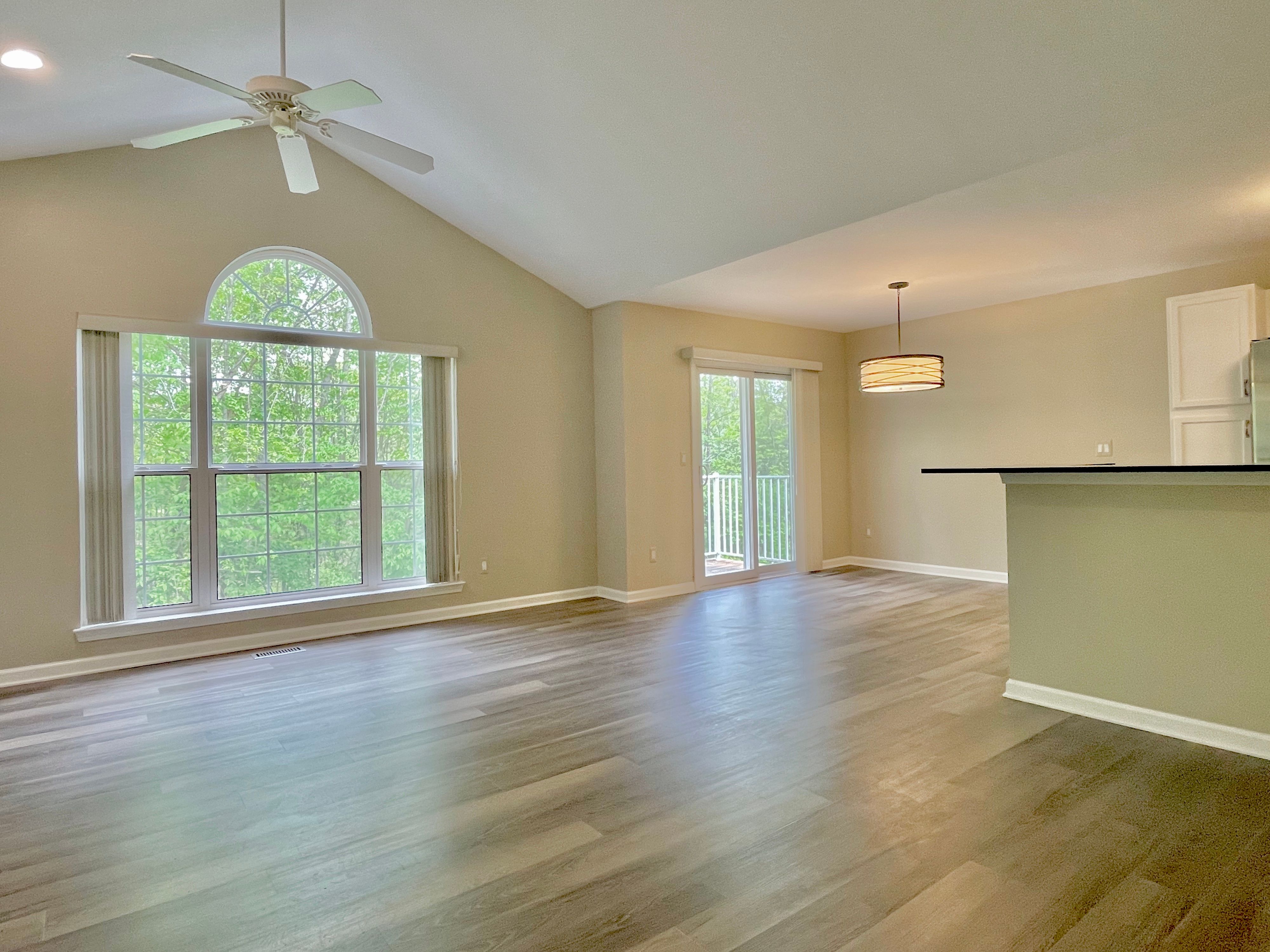 Rochester City, Michigan 48307, United States, 2 Bedrooms Bedrooms, ,2 BathroomsBathrooms,Residential,Pending,132498