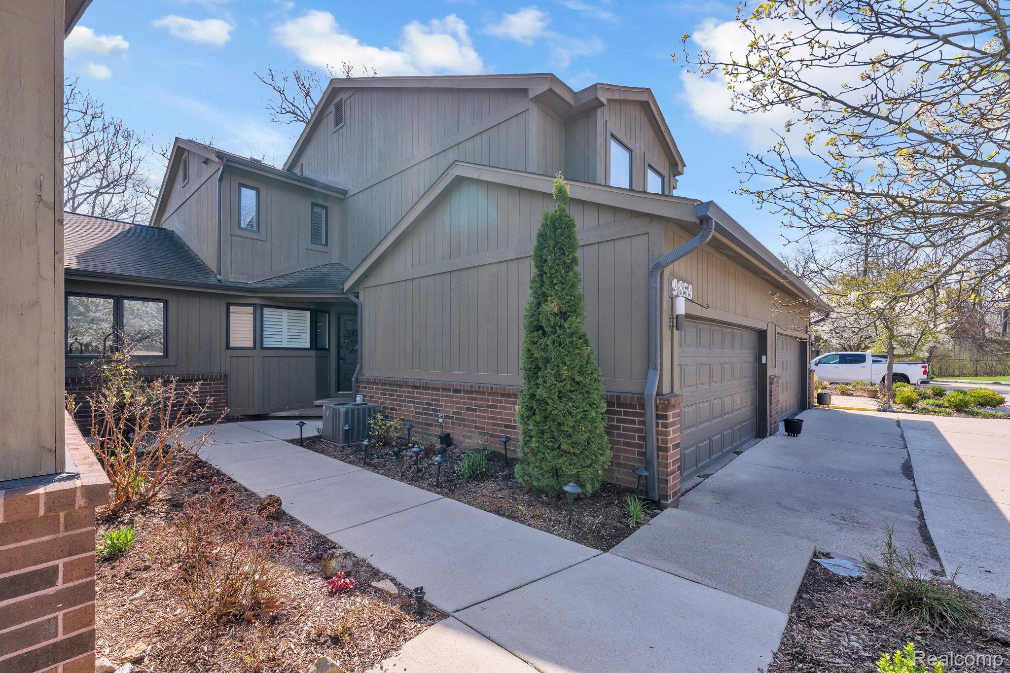 9859 Hawthorne Glen Drive
