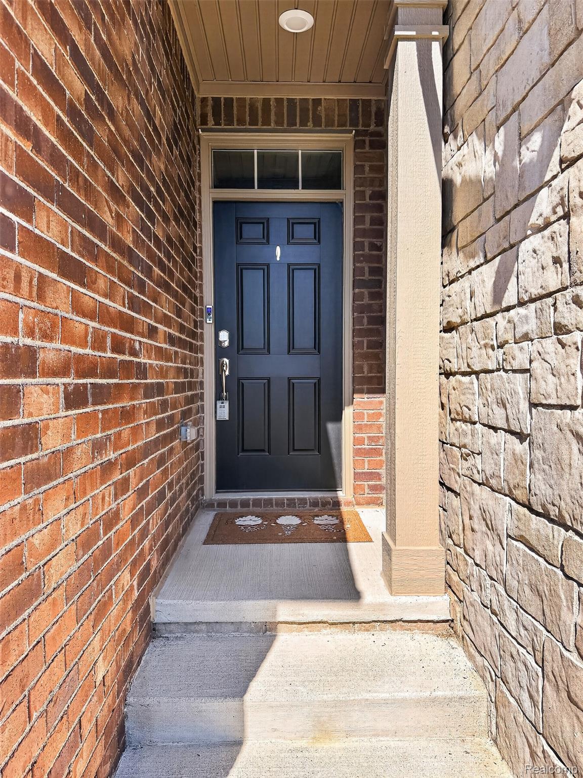 1673 Addison Circle