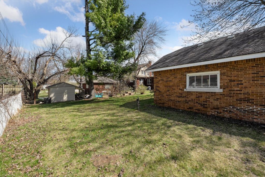 listing image 42