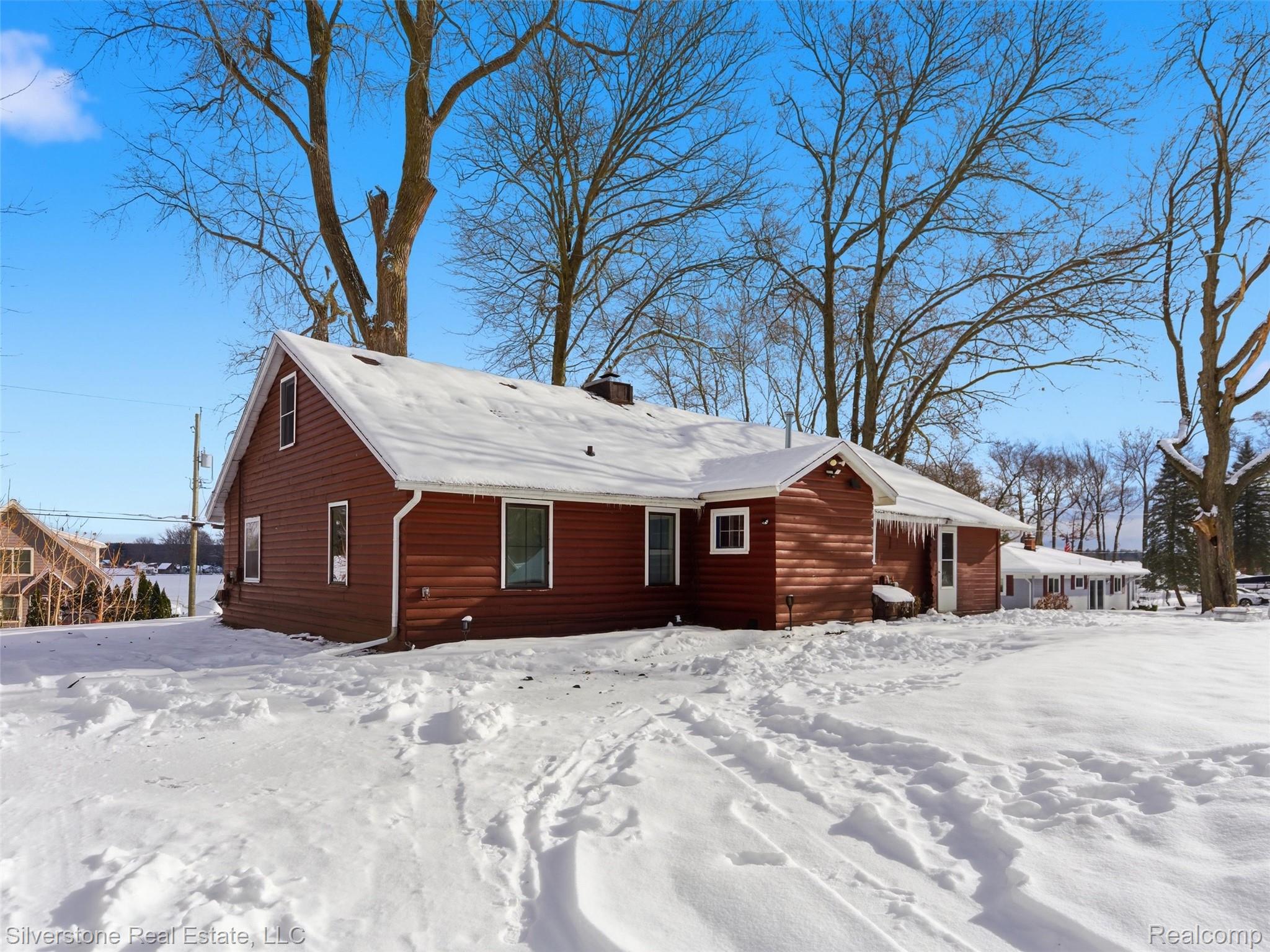 2098 Dunwoodie Street