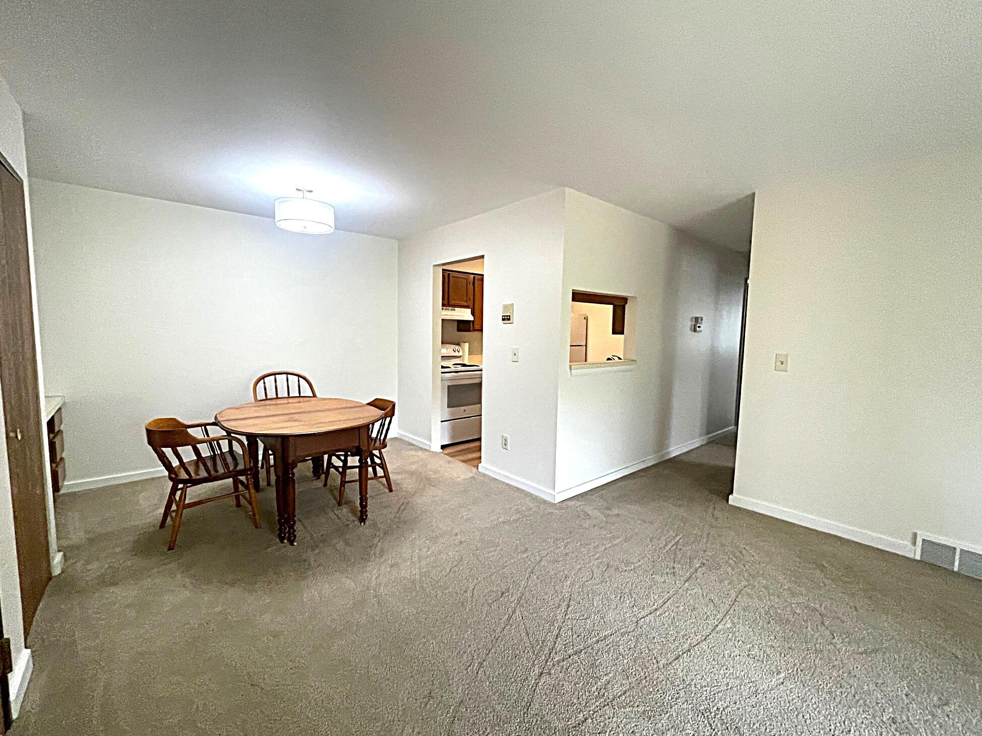 3001 Fernwood Avenue 202