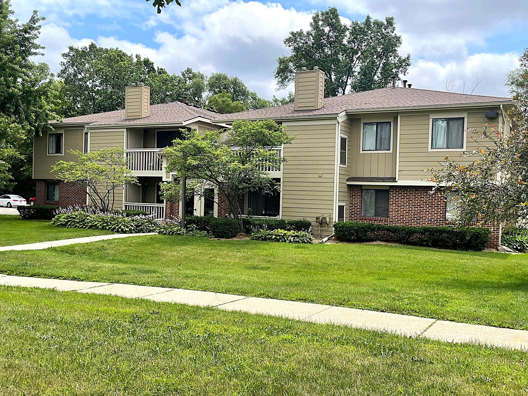 3001 Fernwood Avenue 202