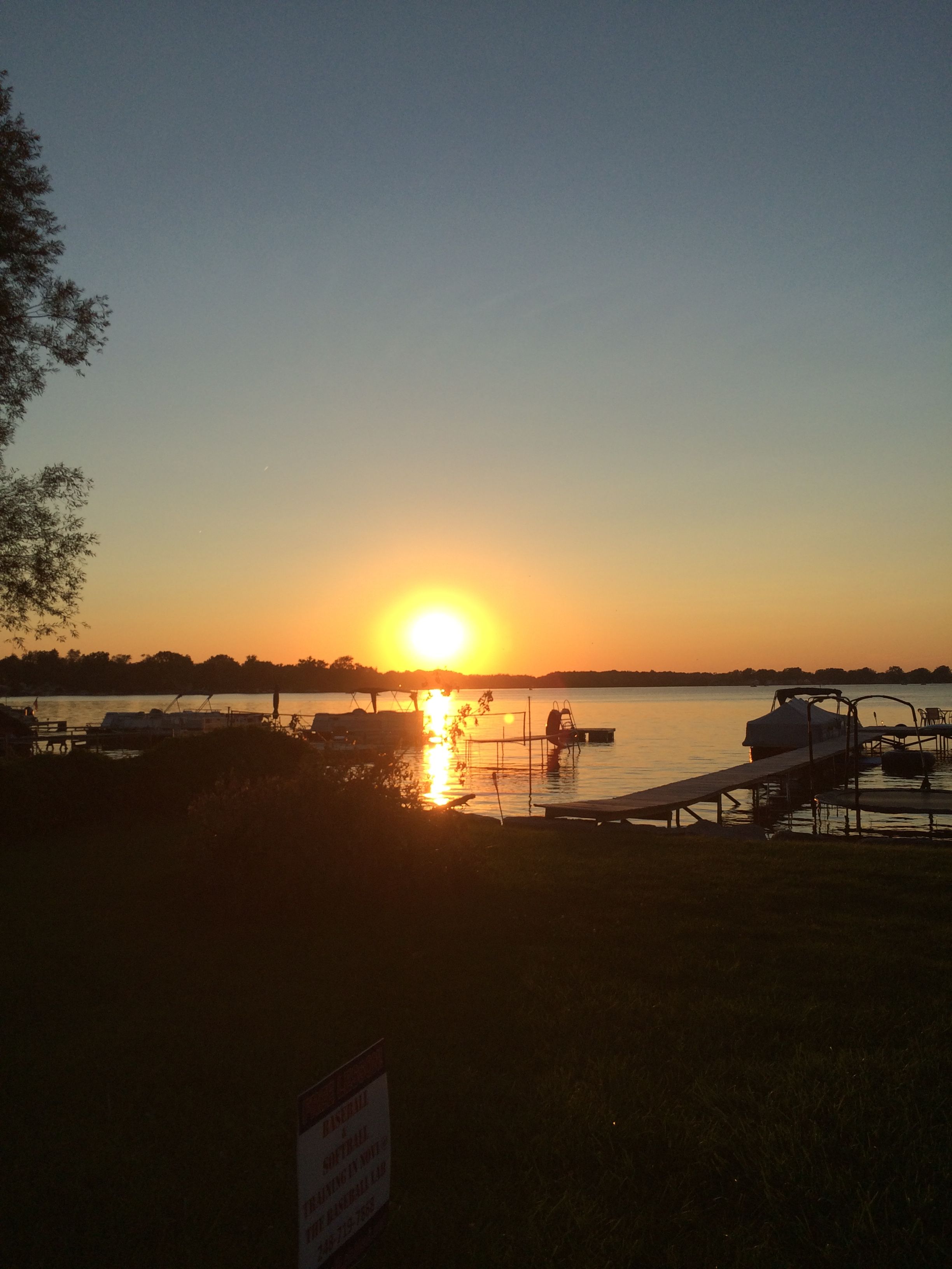 Walled Lake City, Michigan 48390, United States, 2 Bedrooms Bedrooms, ,1 BathroomBathrooms,Residential,Active,132475