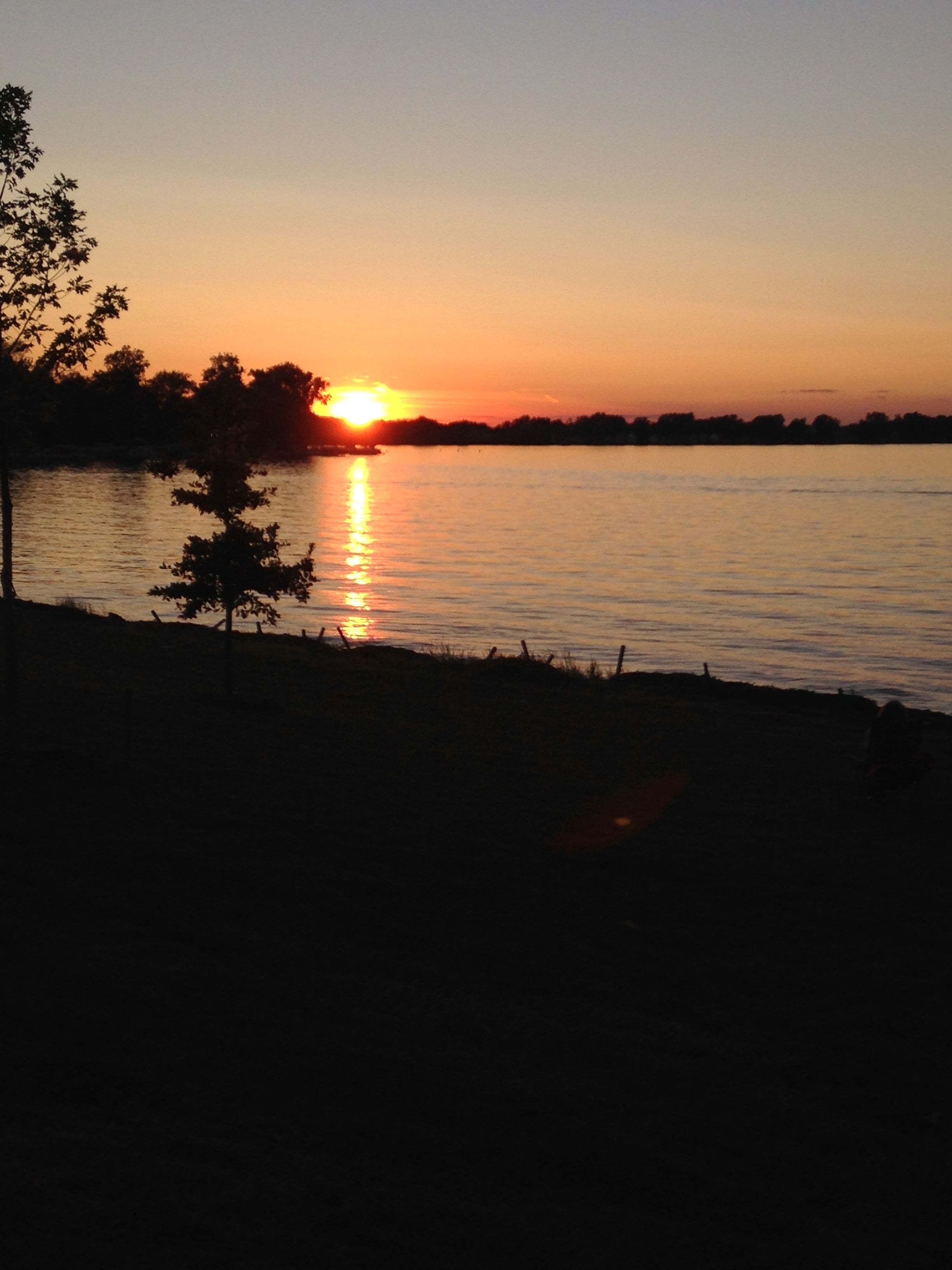 Walled Lake City, Michigan 48390, United States, 2 Bedrooms Bedrooms, ,1 BathroomBathrooms,Residential,Active,132475