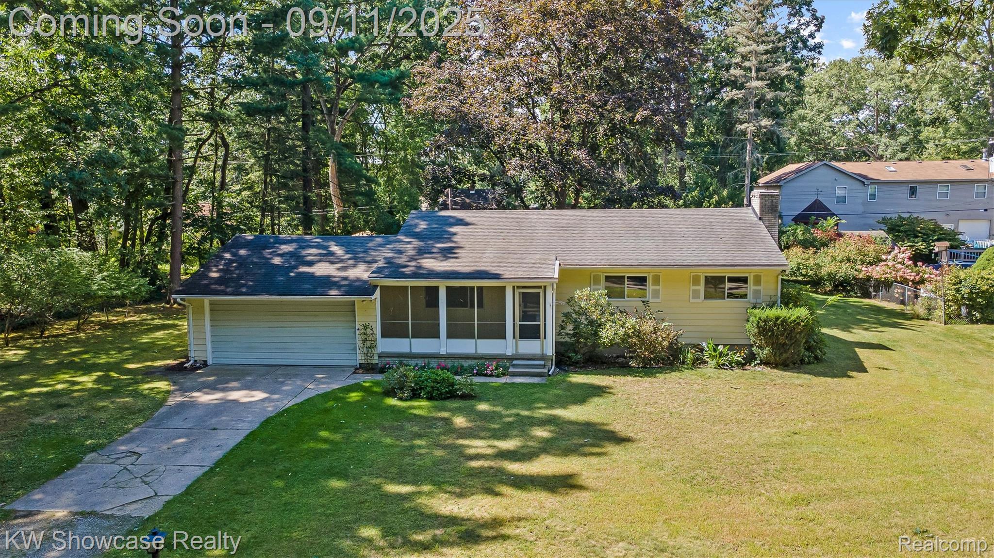 1445 Mariposa Drive