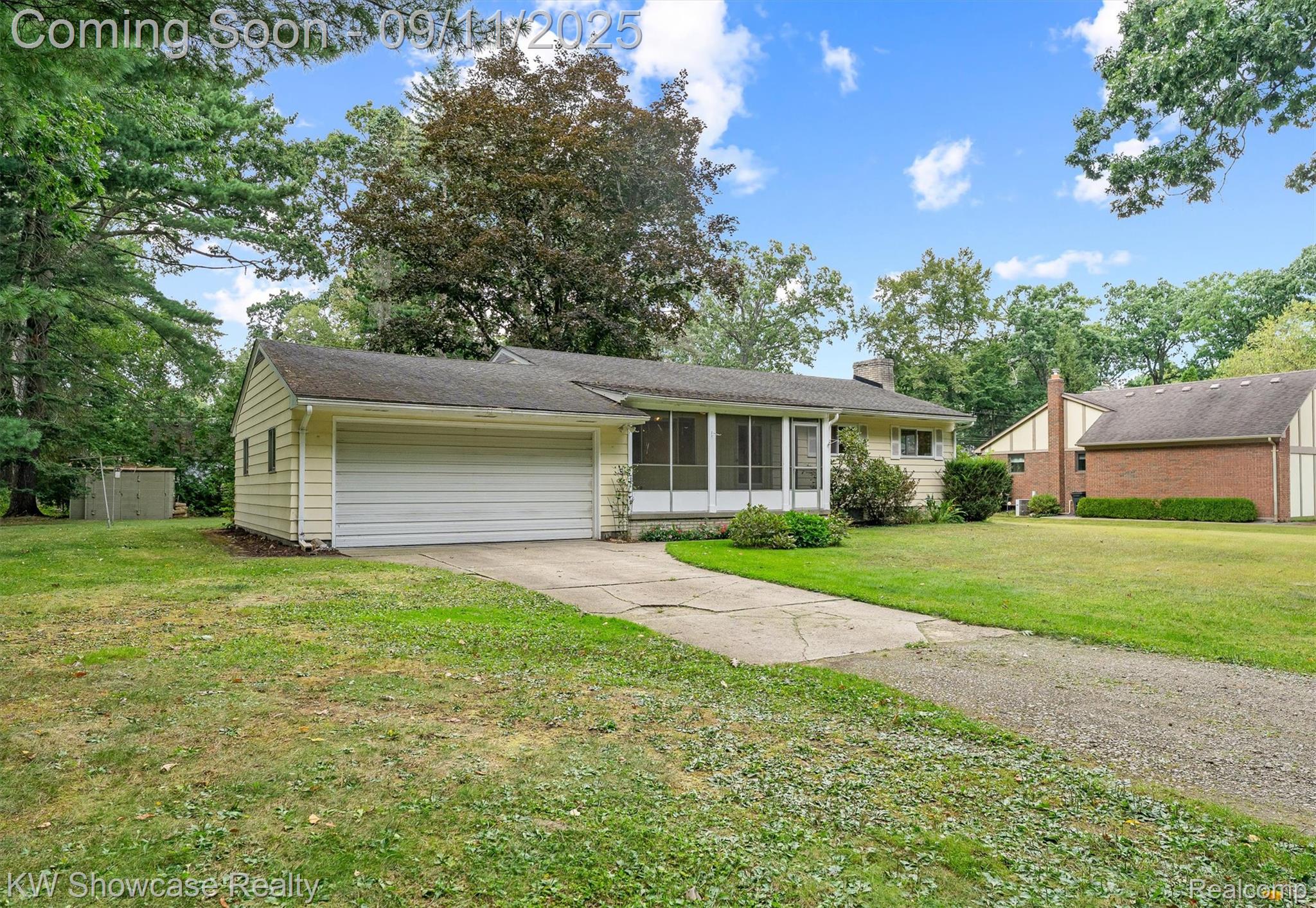 1445 Mariposa Drive