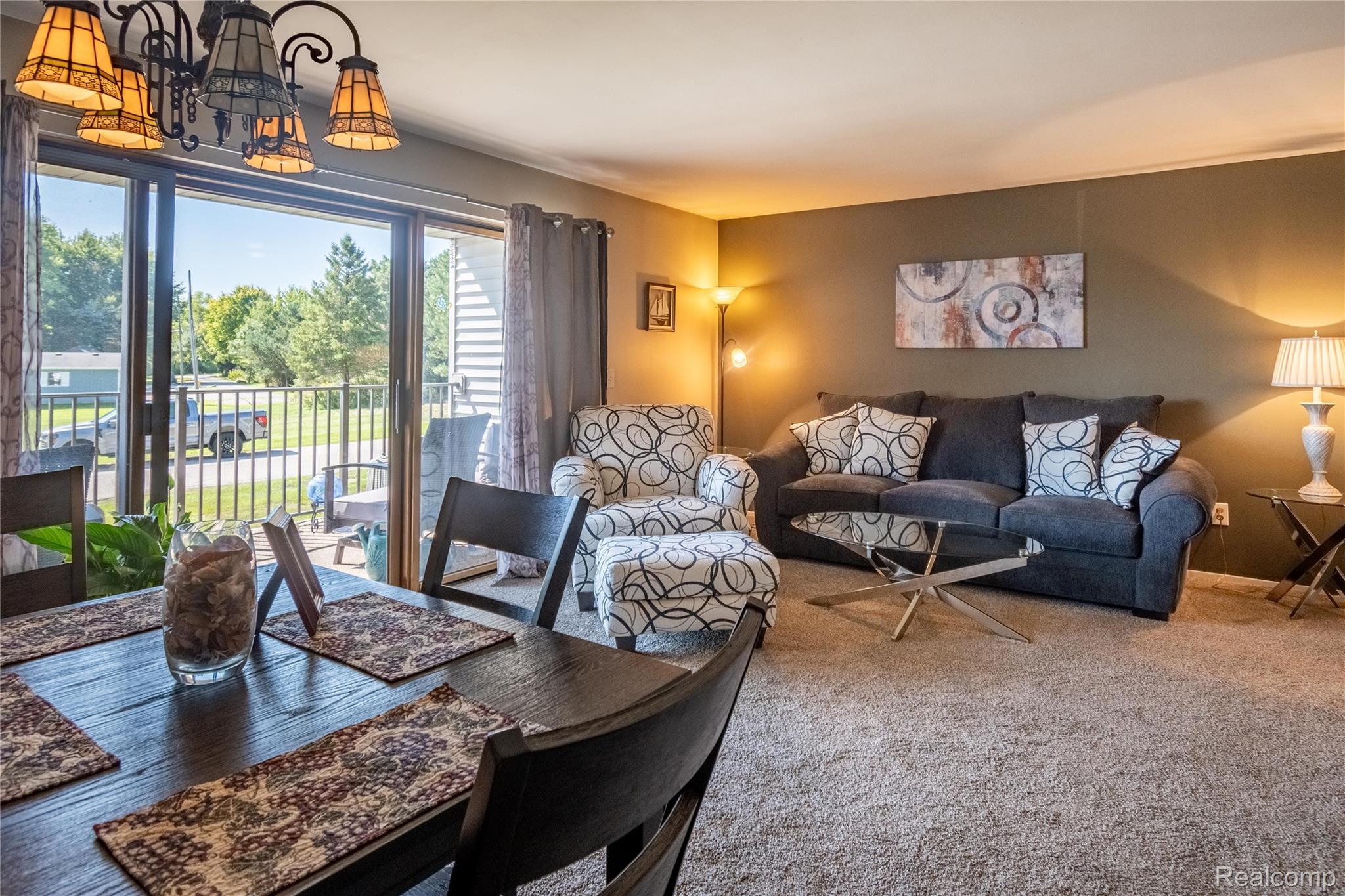 3995 River Road