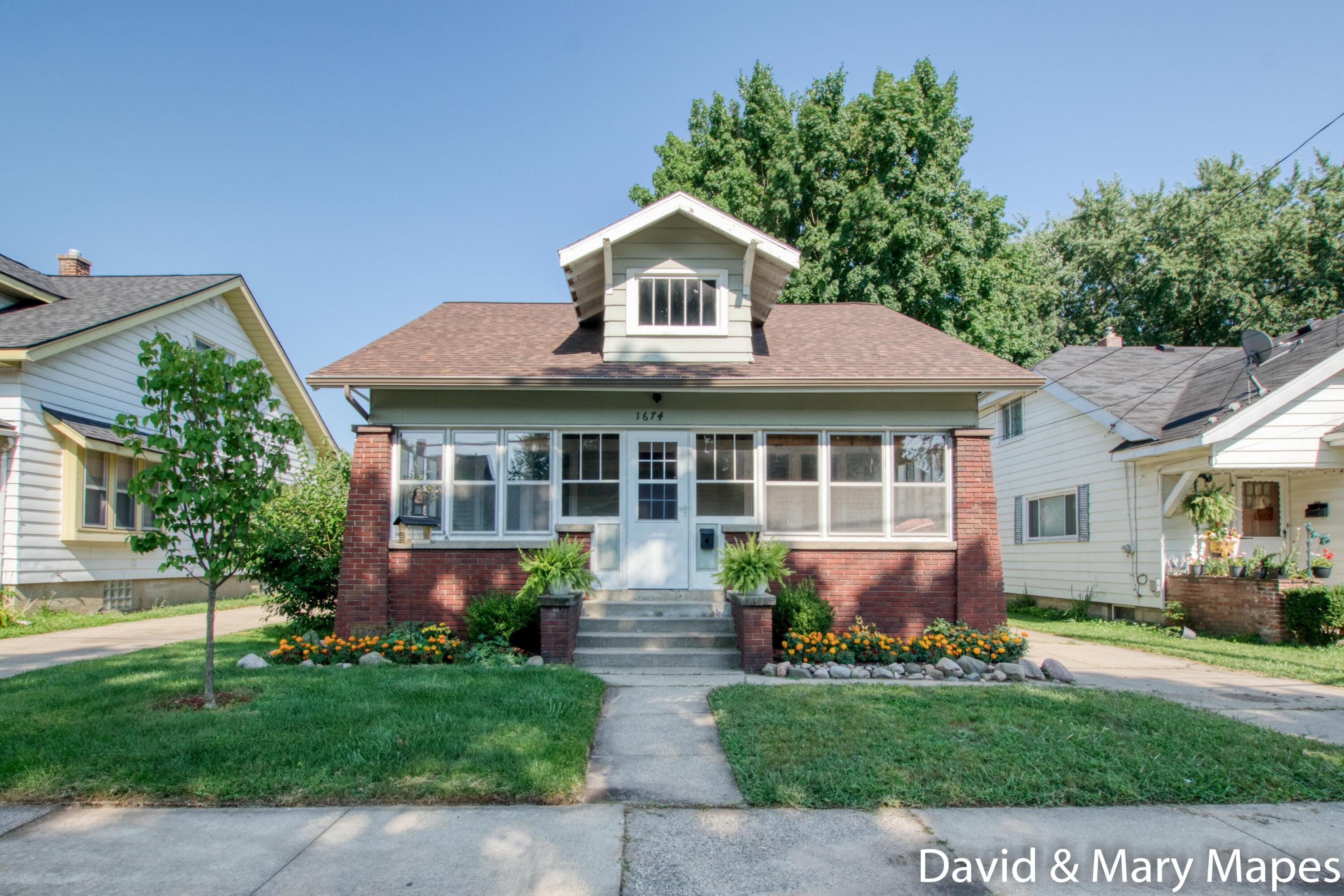 1674 Cleveland Avenue SW