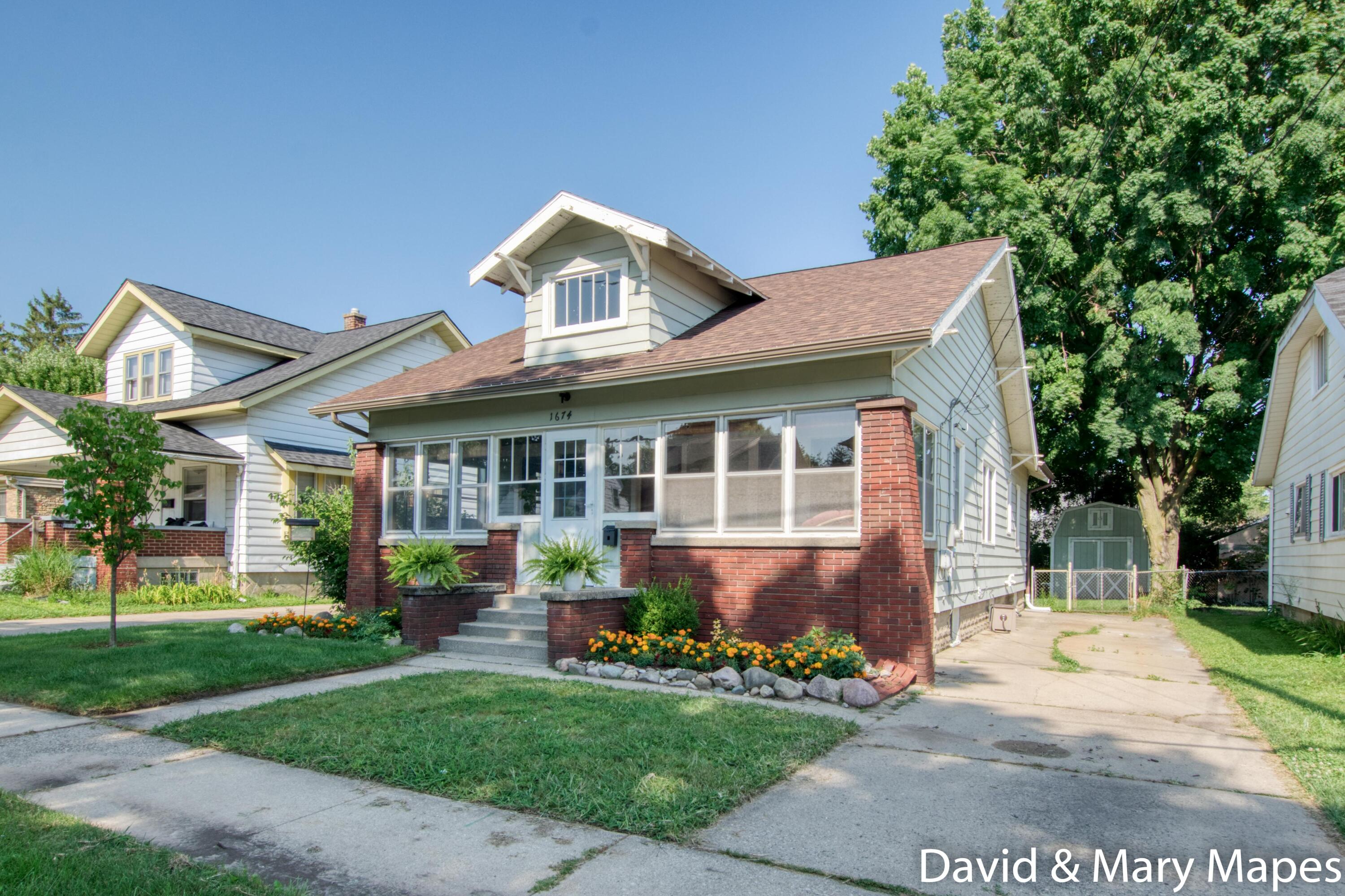 1674 Cleveland Avenue SW