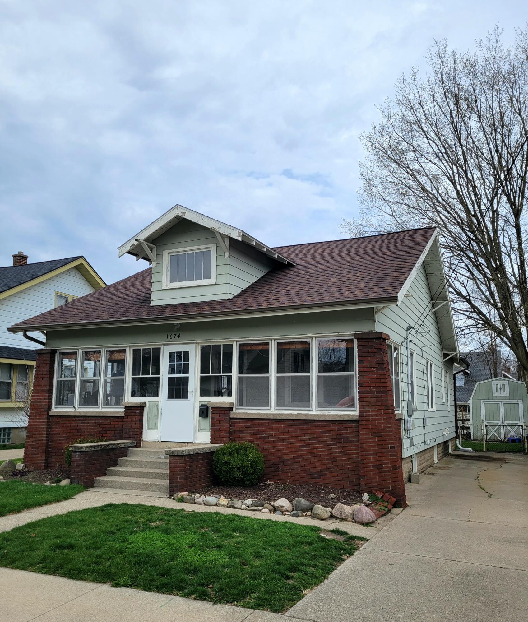 1674 Cleveland Avenue SW