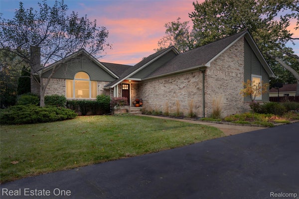3167 BUSS DR, COMMERCE TOWNSHIP, MI 48390 - Image 3f55cbdc4e92dacb84d00d3410dab81c/939743978