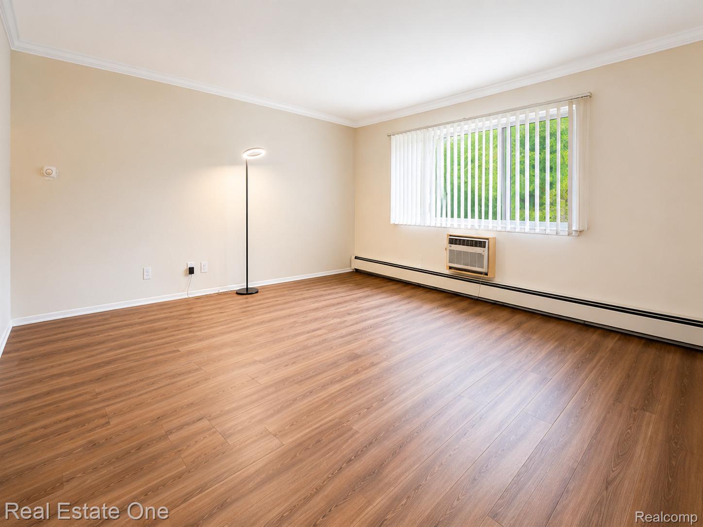 810 Plate Street 203