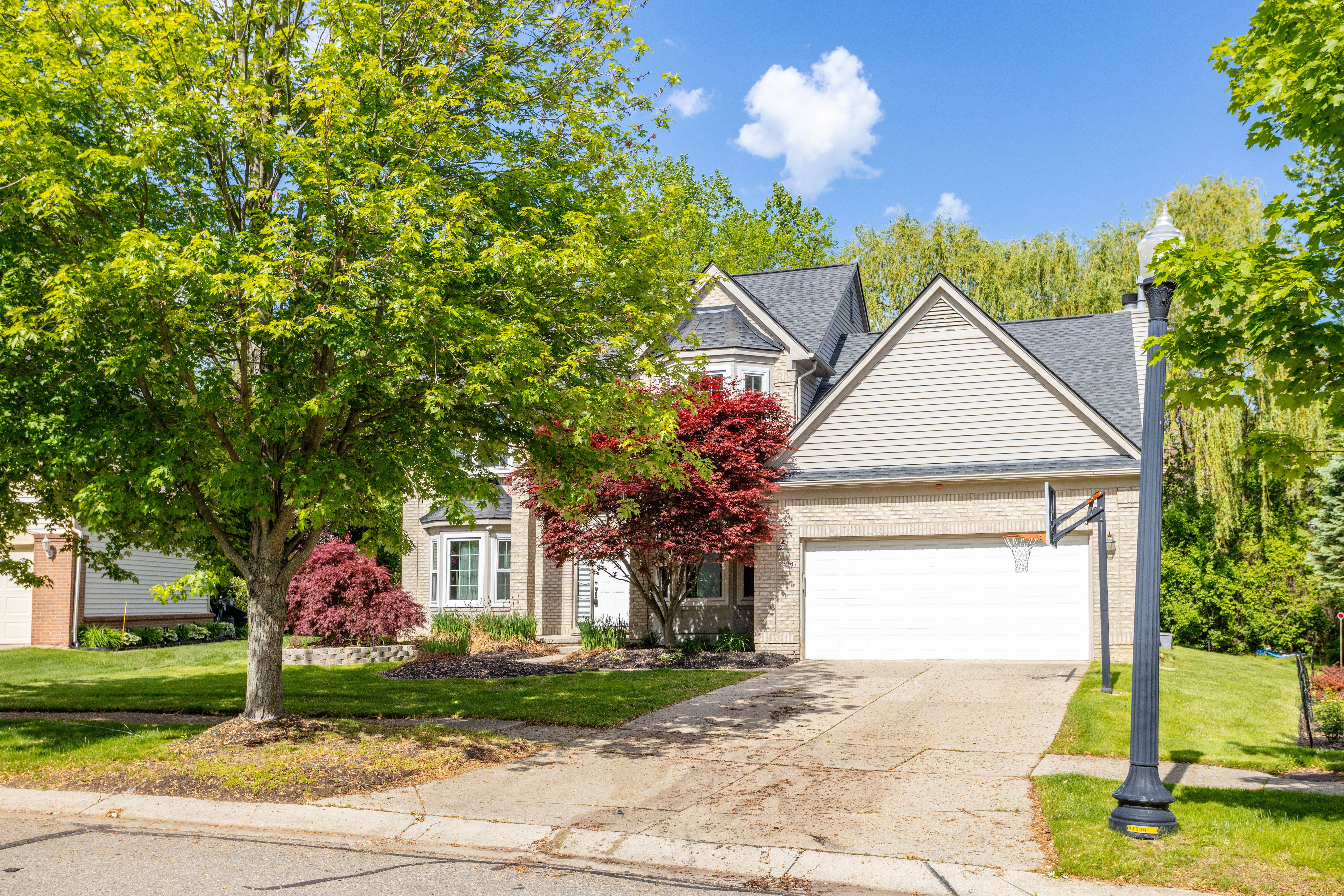 27207 WINTERSET Circle