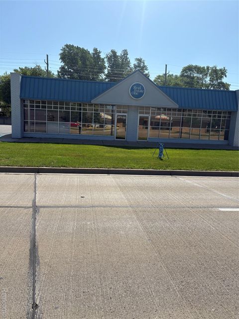 27320 Harper Avenue St Clair Shores City MI 48081