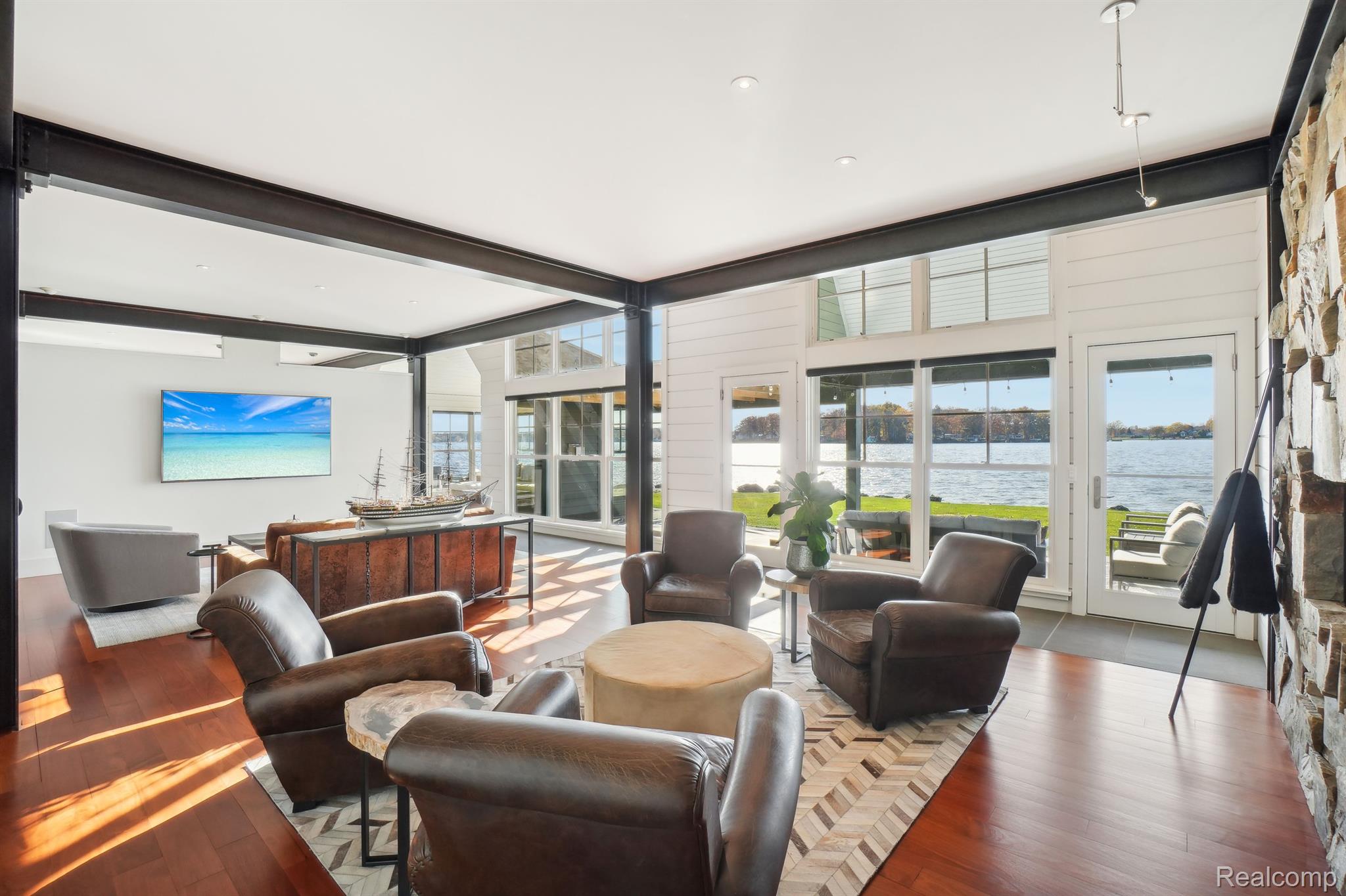 12410 WOODHULL Landing