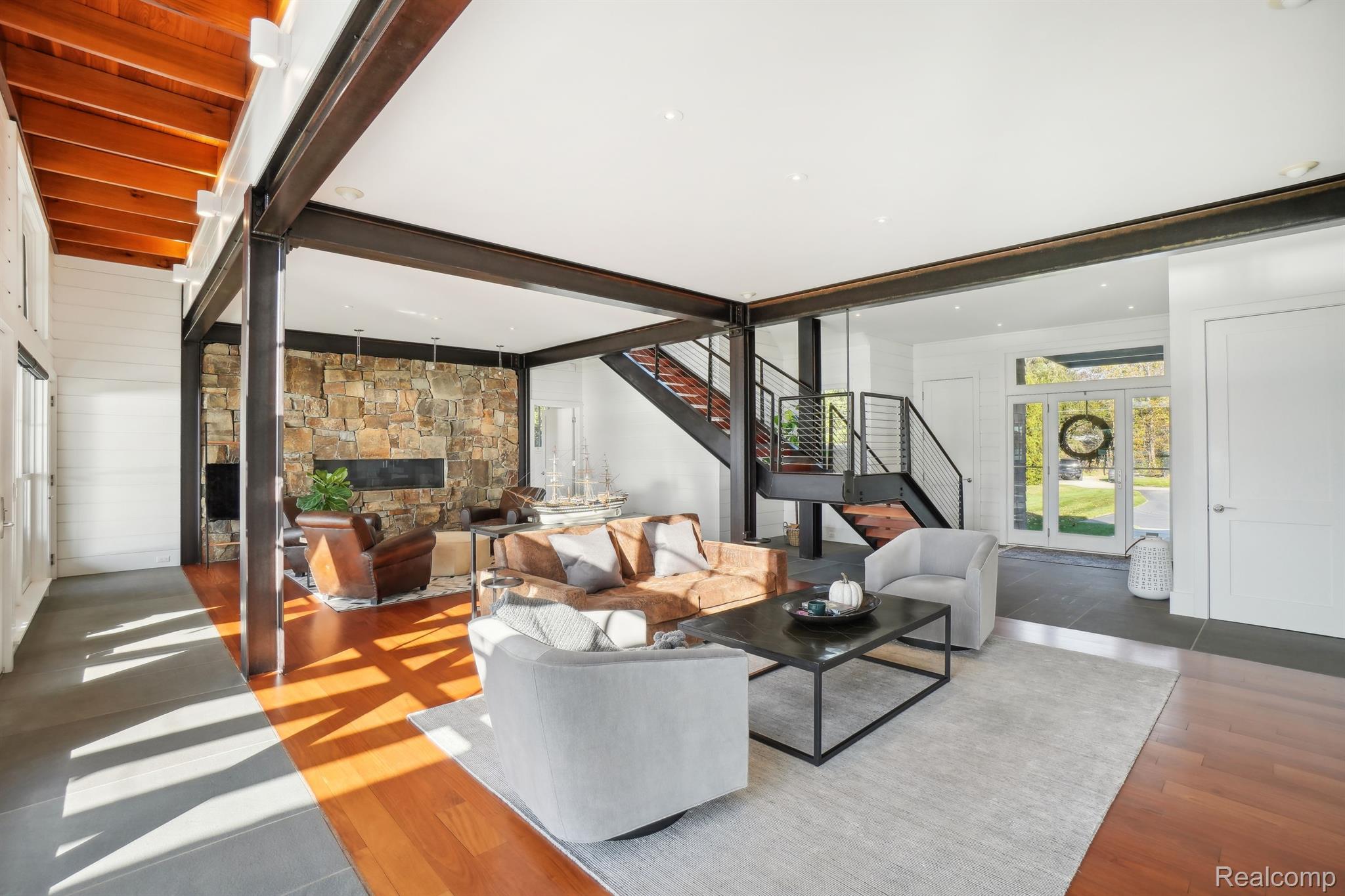 12410 WOODHULL Landing