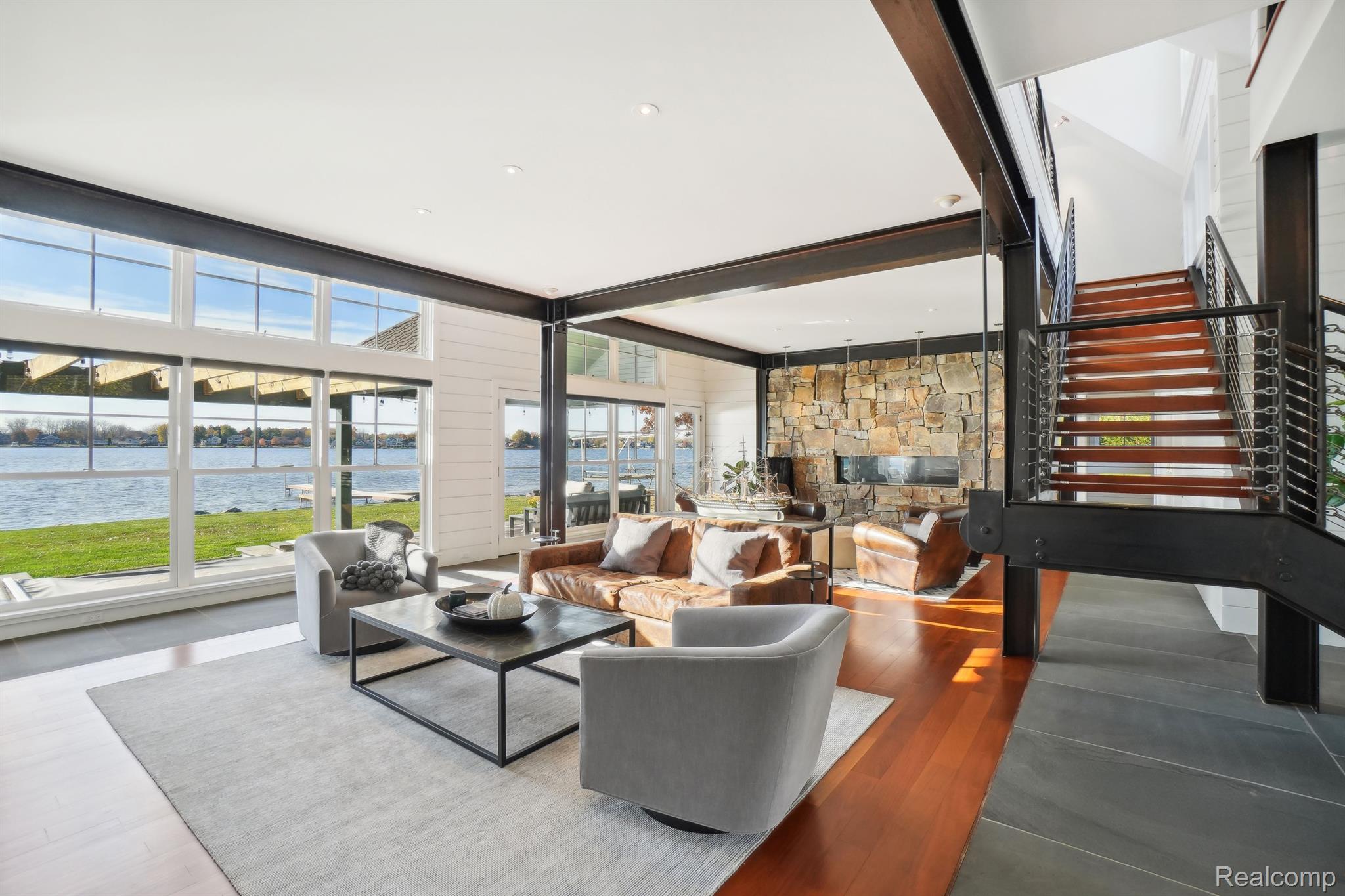 12410 WOODHULL Landing