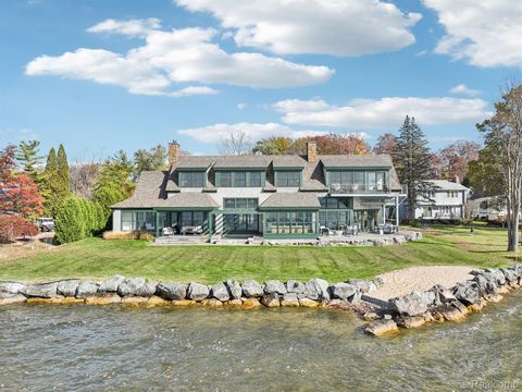 Photo of 12410 WOODHULL Landing, Fenton Charter Township, MI 48430 (MLS # 20251039525)