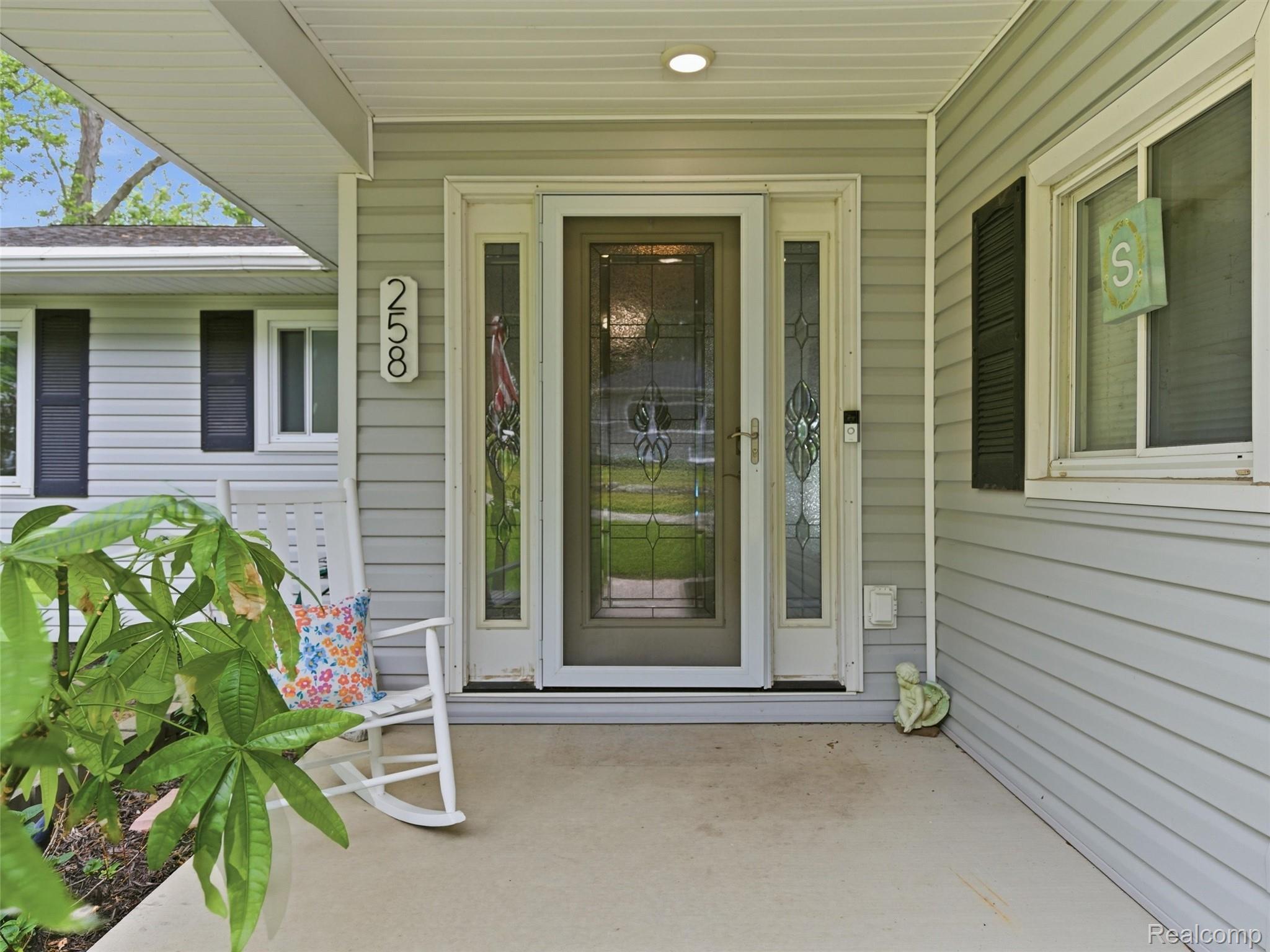 258 Lakeside Drive