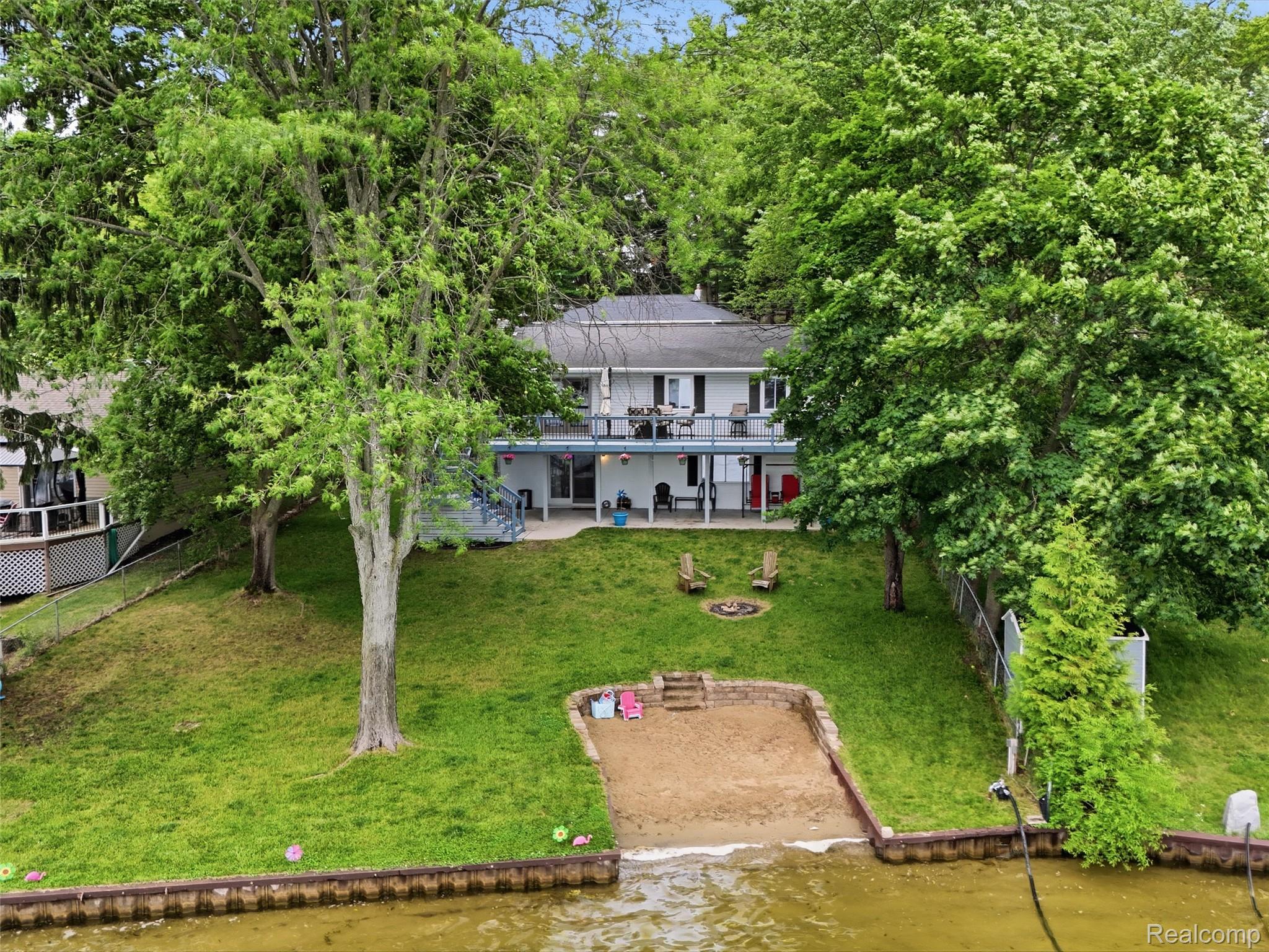258 Lakeside Drive