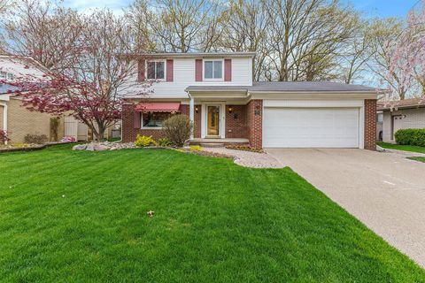 13842 HERITAGE Street Riverview City Wayne MI 48193