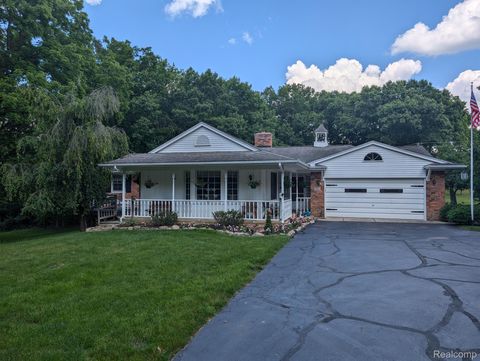 3641 Green Lake Road West Bloomfield Charter Township MI 48324