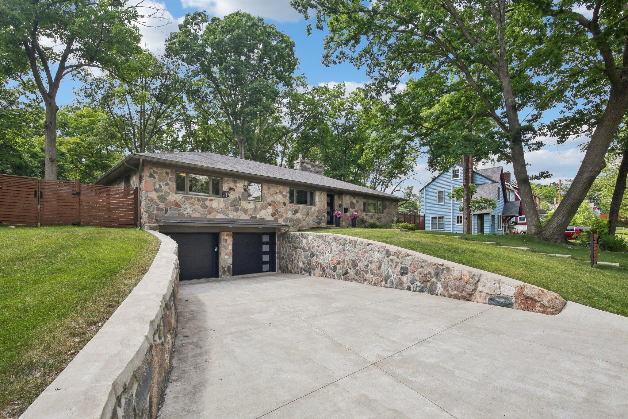 1214 S 7th Street